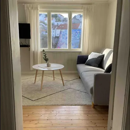Idyllisk Sorlandshus I Arendal Sentrum - I Vannkanten Apartment