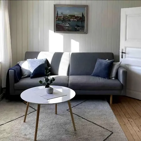Idyllisk Sorlandshus I Arendal Sentrum - I Vannkanten Apartment